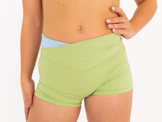 Victory Shorts – Verde Green & Costa Blue